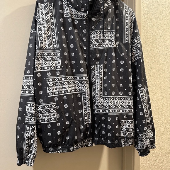 Nike Black and Gray Mesh Windbreaker Jacket Size XL - Picture 1 of 9